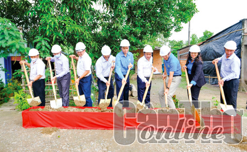 Trường Long về đích nông thôn mới nâng cao