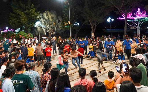 Xây dựng và phát triển văn học, nghệ thuật Cần Thơ xứng tầm