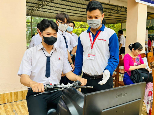 Tuổi trẻ Cần Thơ triển khai nhiều hoạt động đảm bảo an toàn giao thông