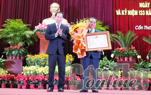 Thành phố Cần Thơ tổ chức họp mặt kỷ niệm các ngày lễ lớn