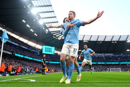 Kevin De Bruyne nhấn chìm Arsenal