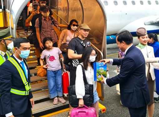 Khai trương đường bay kết nối Cà Mau - Hà Nội