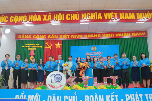 Đại hội Công đoàn Trường Đại học Kỹ thuật - Công nghệ Cần Thơ