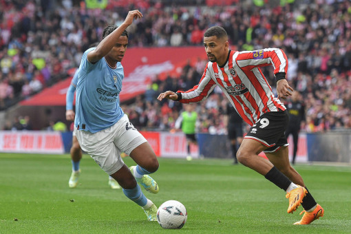 Sheffield trở lại EPL sau 2 mùa vắng bóng