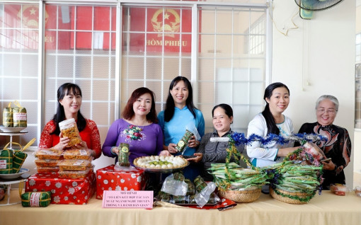 Phụ nữ tích cực thi đua Dân vận khéo