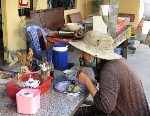 Chuyện nhỏ trên bàn ăn