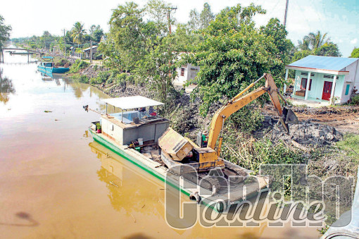 Đầu tư cơ sở hạ tầng nông nghiệp, ứng phó khô hạn, xâm nhập mặn