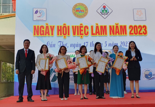 Ngày hội việc làm năm 2023 Trường Cao đẳng Nghề Cần Thơ