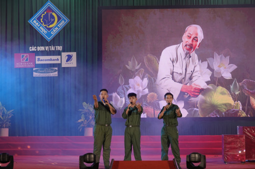 Hơn 600 diễn viên tham gia Hội diễn Văn nghệ truyền thống Trường Đại học Cần Thơ