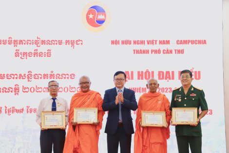 Tăng cường tình đoàn kết hữu nghị giữa Việt Nam và Campuchia