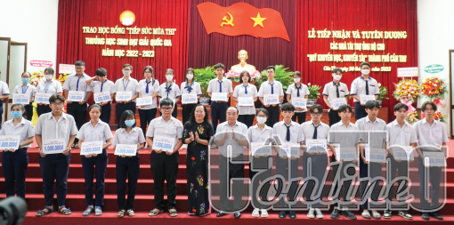 Tiếp sức mùa thi