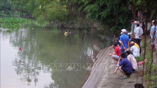 Đồng Tháp: Ba chị em ruột tử vong khi tắm sông