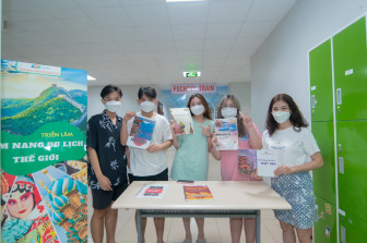 Cách trường chỉ 500m nhưng phụ huynh vẫn lựa chọn nội trú cho con?