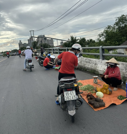 Quy định của pháp luật về xử lý hành vi lấn chiếm lòng đường, vỉa hè