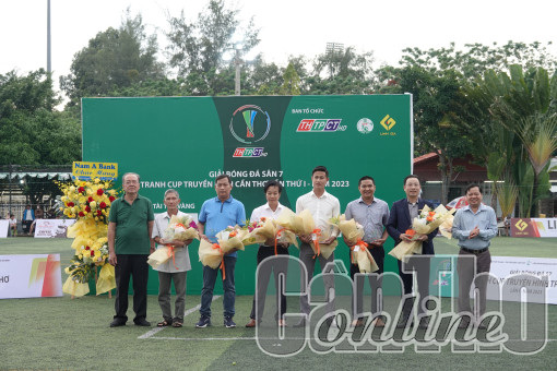 Khai mạc Giải Bóng đá sân 7 tranh cúp Truyền hình Cần Thơ