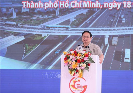 Thủ tướng Phạm Minh Chính phát lệnh khởi công đồng loạt 3 dự án giao thông quan trọng quốc gia