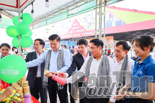 Khai mạc hội chợ Thương mại và các sản phẩm OCOP 2023