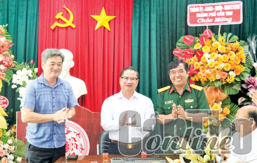 Lãnh đạo TP Cần Thơ thăm và chúc mừng Ngày Báo chí cách mạng Việt Nam tại các cơ quan báo chí