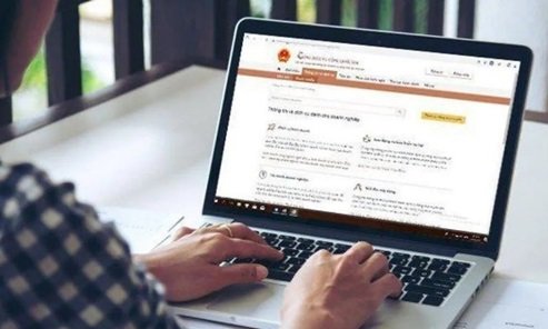 Cấp giấy khai sinh và thẻ bảo hiểm y tế cùng lúc trên Cổng Dịch vụ công quốc gia