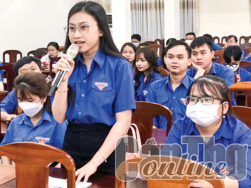 Thanh niên tham gia góp ý xây dựng Đảng, chính quyền