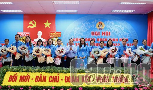 Ðồng hành, chăm lo đoàn viên, người lao động