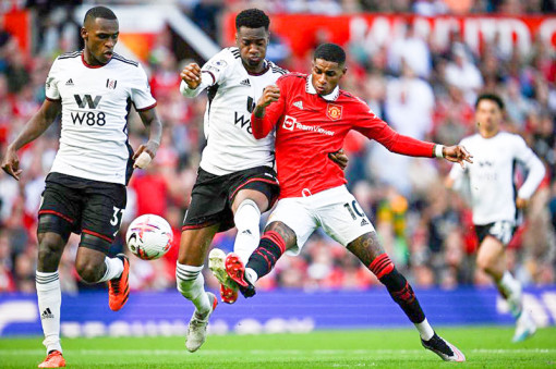 EPL áp đảo các đối thủ về doanh thu