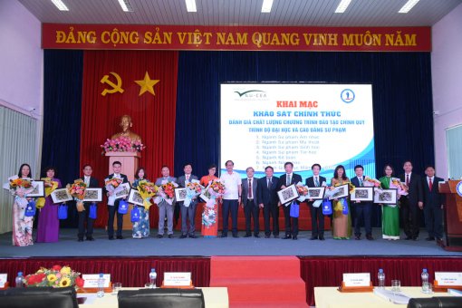 Khai mạc Khảo sát chính thức đánh giá chất lượng 7 chương trình đào tạo của Trường Đại học Đồng Tháp