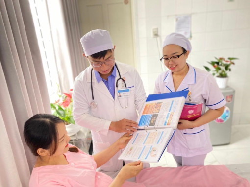 Phát triển đảng viên trong ngành Y Cần Thơ<br>Bài cuối:  “Trái tim hồng” trong blouse trắng 