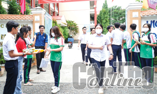 Ngày thi đầu tiên Kỳ thi tốt nghiệp THPT 2023 diễn ra an toàn, nghiêm túc