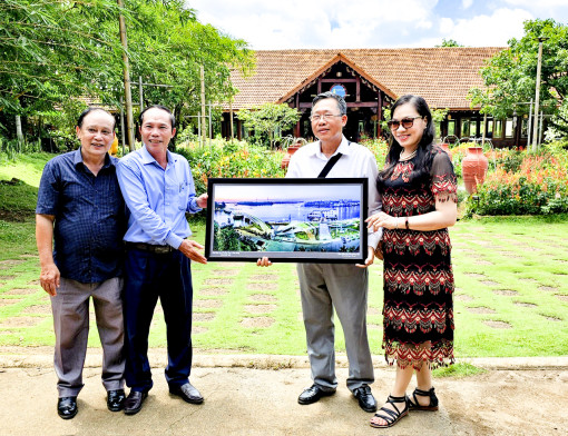 Hội Nhà báo TP Cần Thơ giao lưu, chia sẻ kinh nghiệm hoạt động tại Ðắk Lắk và Lâm Ðồng