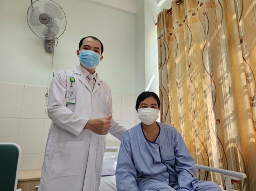 Tìm ra u quái chứa lông tóc khiến bệnh nhân tiểu gắt