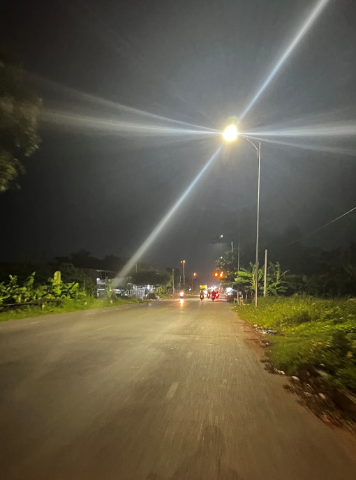 Hệ thống đèn chiếu sáng trên quốc lộ 91B đã đưa vào
sử dụng, góp phần đảm bảo an toàn giao thông