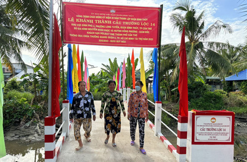 Chung sức xây dựng cầu giao thông