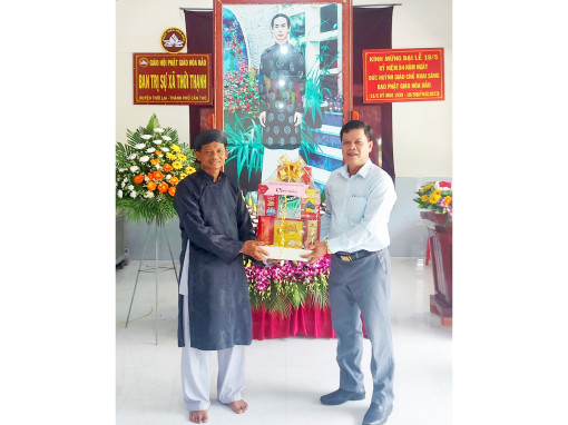 Thăm, chúc mừng Ngày Khai đạo Phật giáo Hòa Hảo