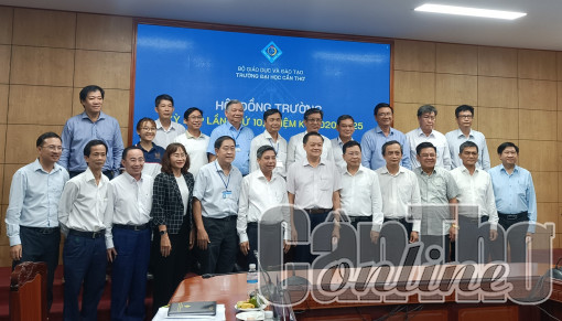 Đại học Cần Thơ mở 3 ngành học mới, dừng tuyển sinh 6 ngành học