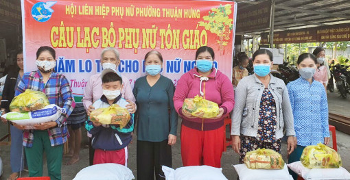 Phát huy vai trò các câu lạc bộ phụ nữ tôn giáo làm từ thiện