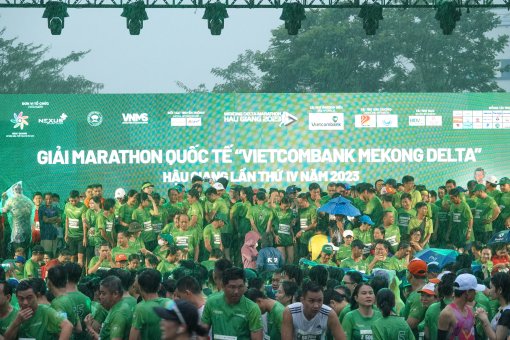 Những hình ảnh ấn tượng tại Giải Marathon quốc tế "Vietcombank Mekong Delta" Hậu Giang