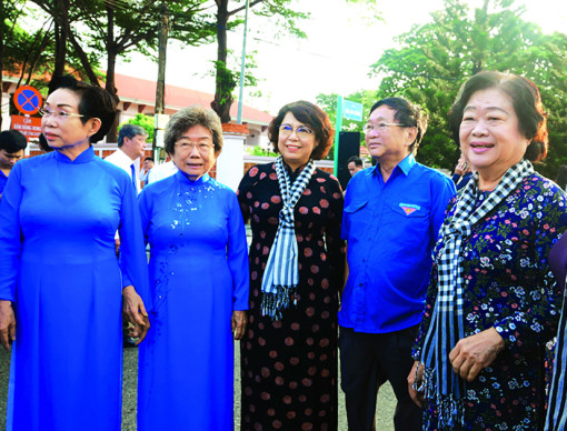 Bài 4: Một cuộc đời với nhiều cuộc hành trình…