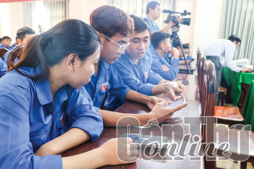 Cần cải tiến và nâng cao tính thân thiện của Cổng Dịch vụ công trực tuyến