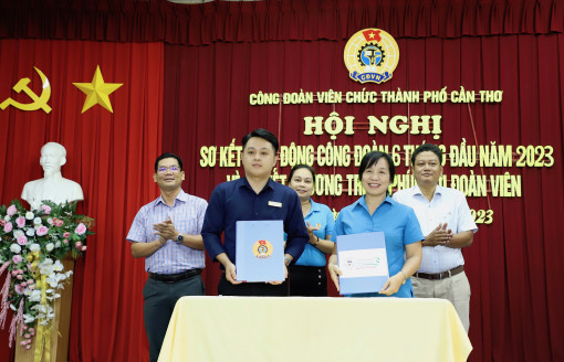 Nỗ lực chăm lo, bảo vệ quyền lợi công chức, viên chức, người lao động