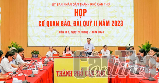Các cơ quan báo chí đề nghị làm rõ nhiều vấn đề nổi cộm, bức xúc kéo dài