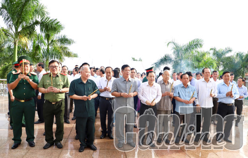 Tri ân gia đình chính sách, người có công với cách mạng