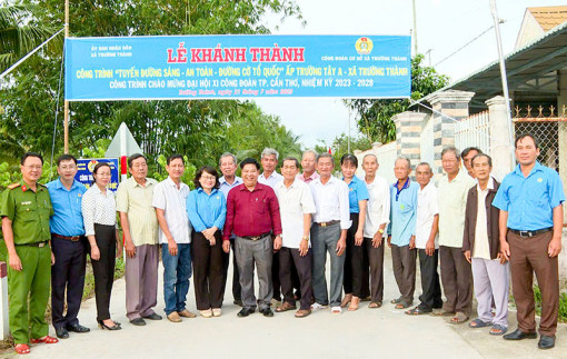 Khánh thành công trình thi đua chào mừng đại hội Công đoàn