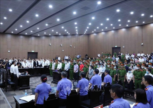 Bài 1: “Cán bộ kim tiền”- mối nguy hại đe dọa sự tồn vong của chế độ