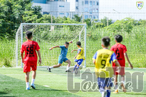 Phủi thủ "nhí" Cần Thơ hào hứng với sân chơi mới