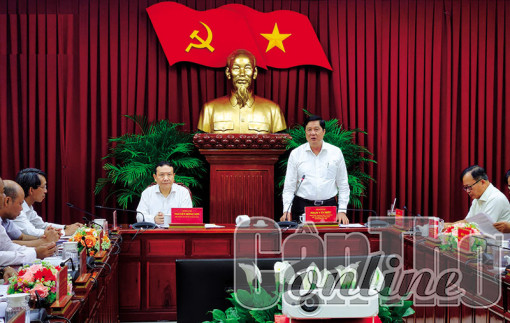 Công bố quyết định và kế hoạch giám sát thực hiện Nghị quyết số 59-NQ/TW