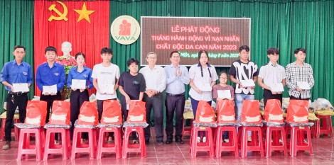 Quận Ô Môn và Thốt Nốt phát động Tháng Hành động vì nạn nhân chất độc da cam năm 2023