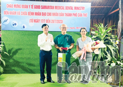 Mang yêu thương đến người dân Cần Thơ