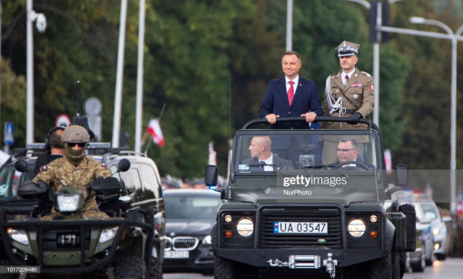 Ba Lan diễu binh quy mô lớn