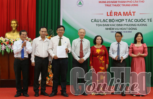 Ra mắt Câu lạc bộ Hợp tác quốc tế